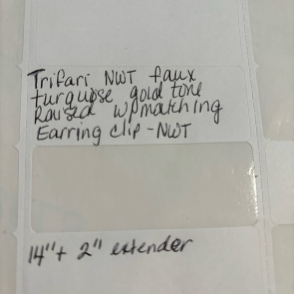 Trifari New with tags Vintage 2 pc set - Picture 3 of 12